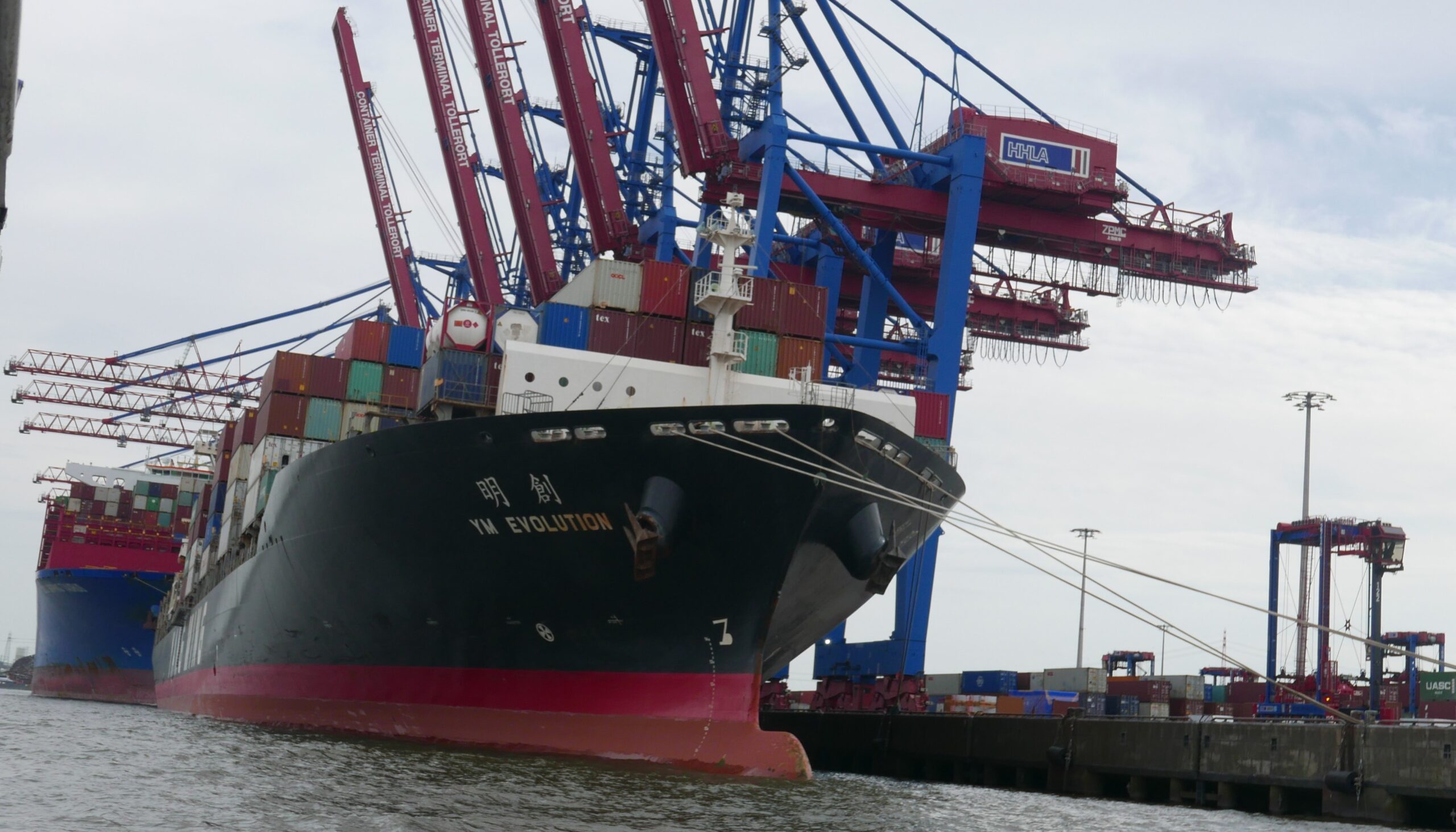 Vzrostl zájem o námořní i železniční přepravy z Číny